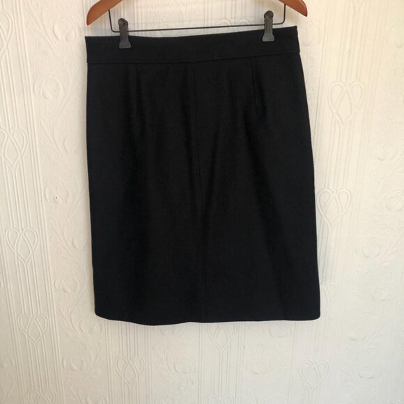 Like new - J Crew Black Tall knee length A line skirt in black wool size 12 - Picture 2 of 2